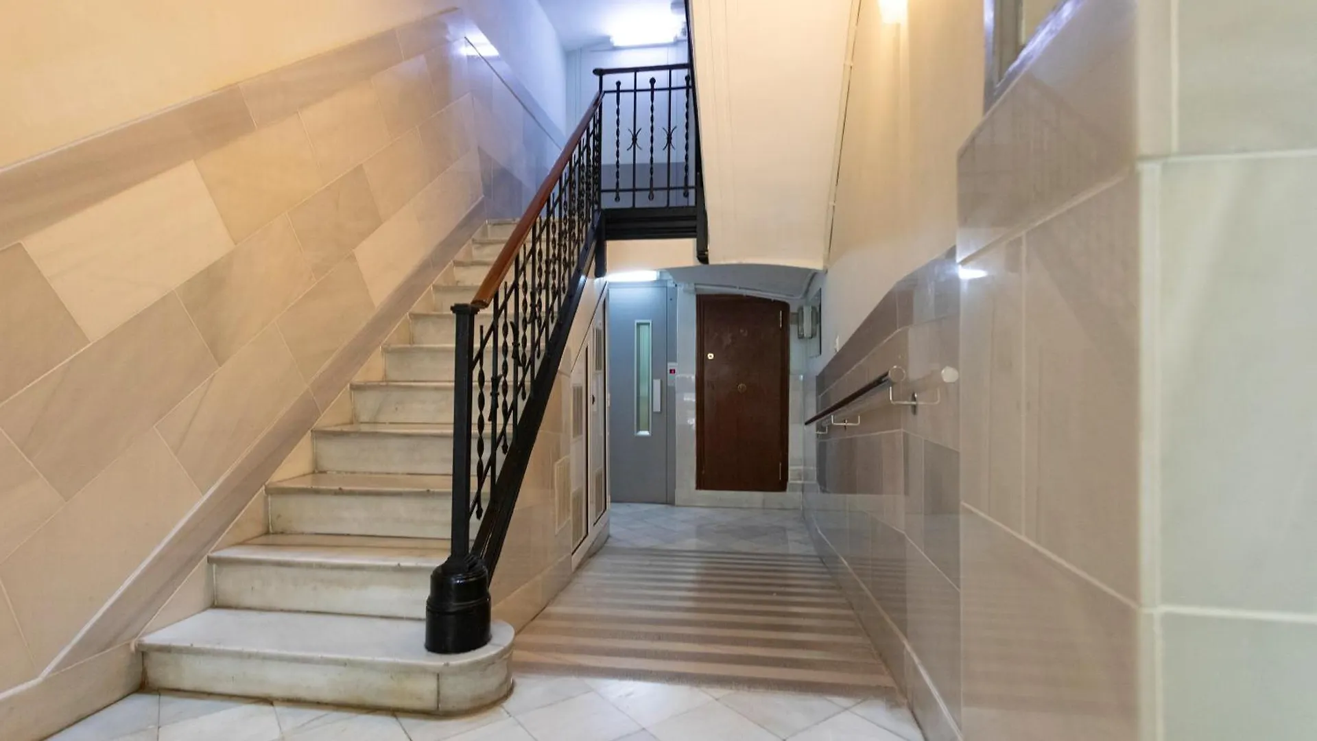 63Mal1030 - Beautiful Apartment Near The Sagrada Barcelona 0*,  Španělsko